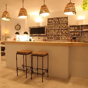 hostal-juanita.ibizaislandhotels.net/