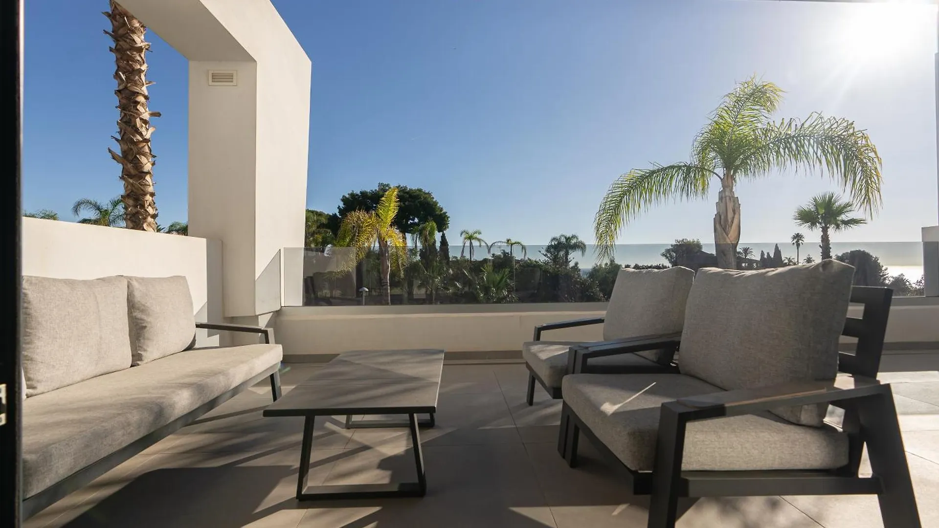 Estepona Holiday Hills Aparthotel