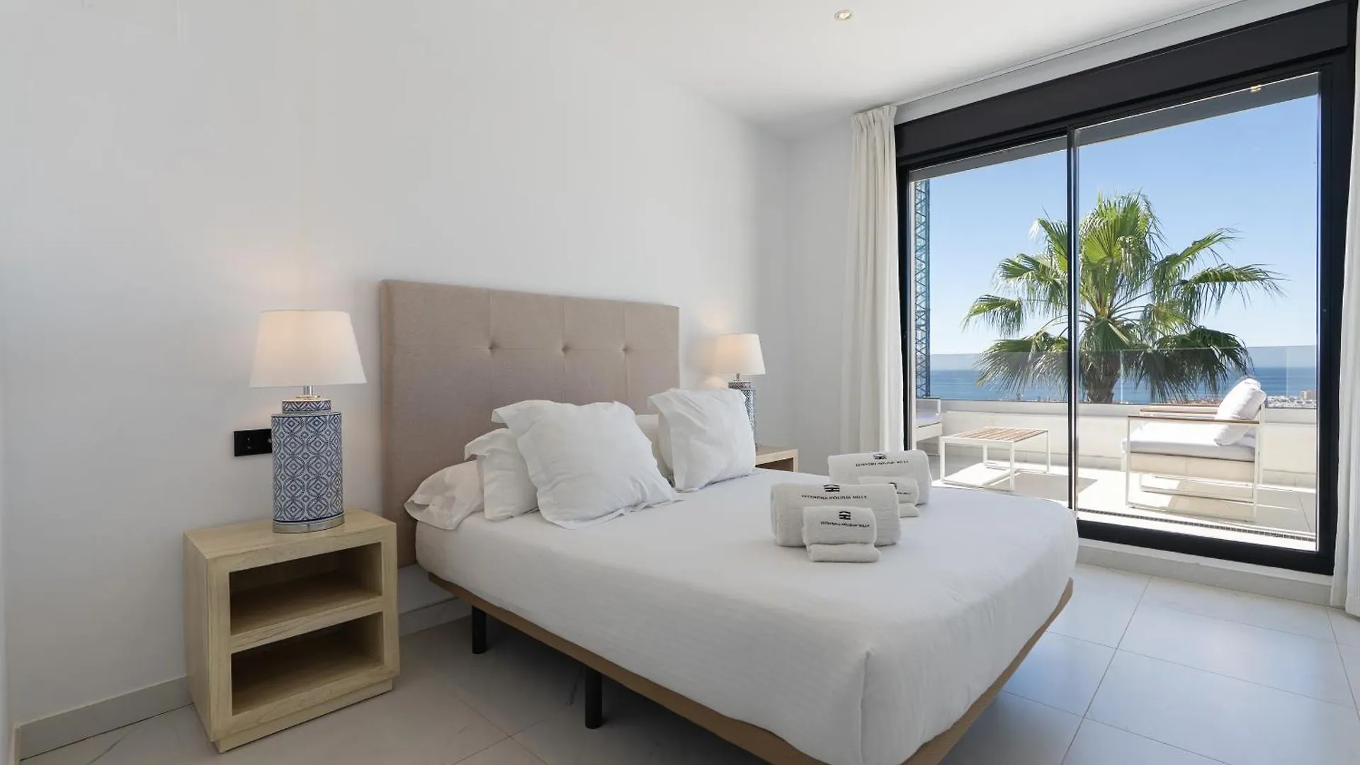 Aparthotel Estepona Holiday Hills