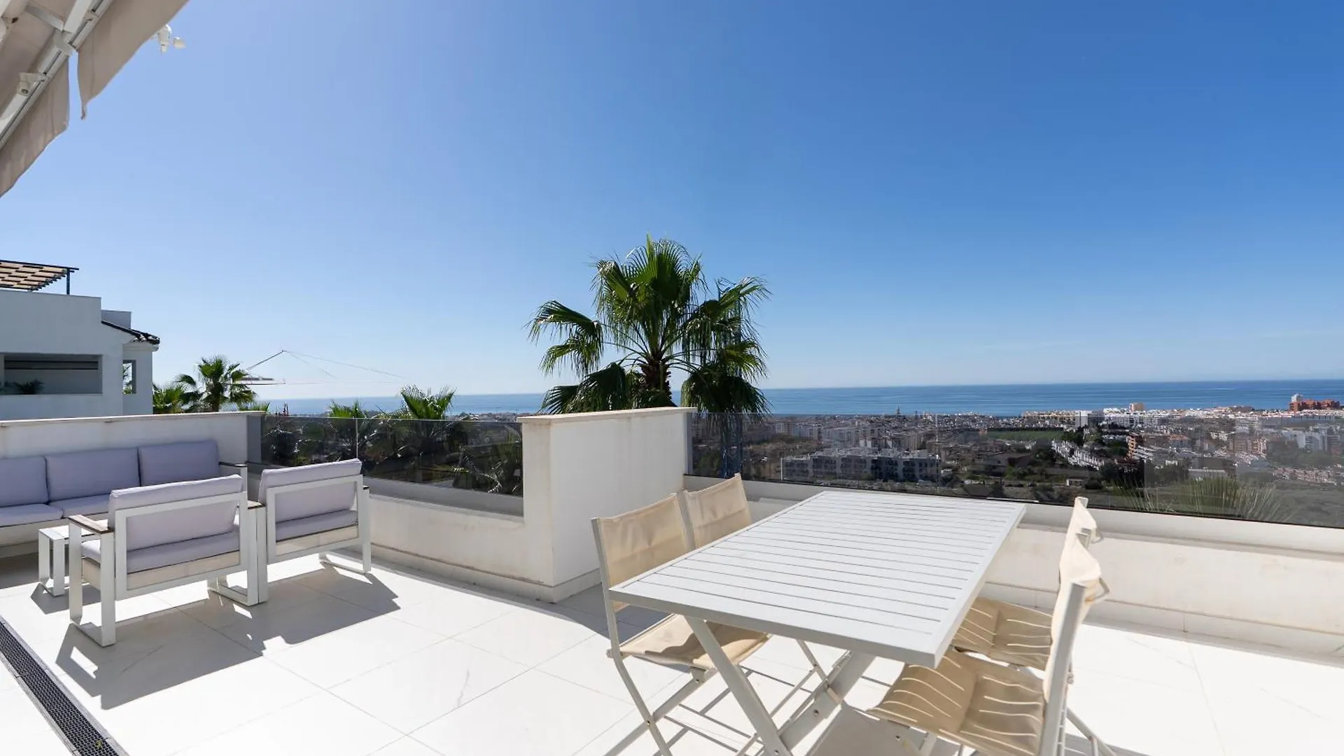 Estepona Holiday Hills Aparthotel